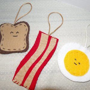Breakfast Lovers! Eggs, Bacon and Toast Felt Ornaments!